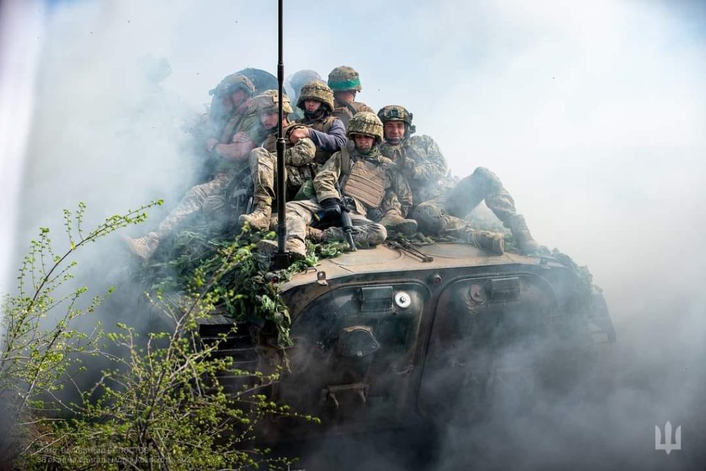 Ворог за підтримки авіації атакував біля Синьківки й Піщаного на Харківщині