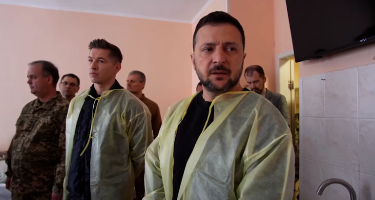 Зеленський відвідав поранених українських воїнів у Харкові (відео)
