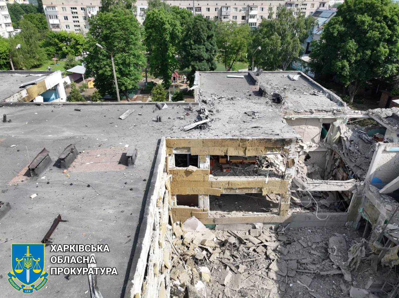 Удар по центру Чугуева: россияне били С-400, последствия (фото, видео)