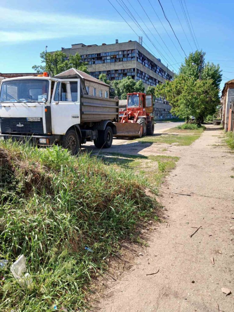 50 домов и более 3 тыс. окон повреждены в Харькове из-за обстрелов в выходные
