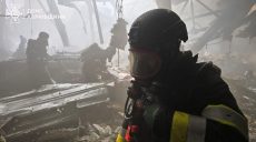 Как спасатели в Харькове тушат масштабный пожар, показал министр МВД (видео)