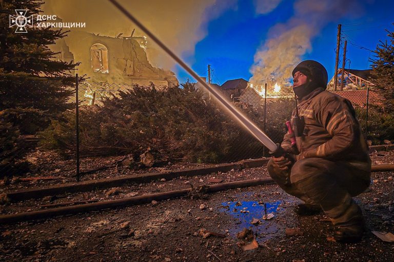 Ночной пожар после «прилета» в Харькове и его последствия: видео ГСЧС
