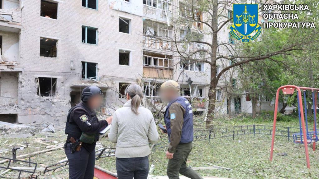 Три авіабомби скинули військові РФ на Куп’янськ-Вузловий: є постраждала (фото)