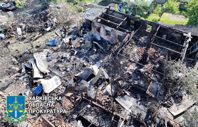 Горели дома, разбито автопредприятие: последствия ударов по Харькову (видео)
