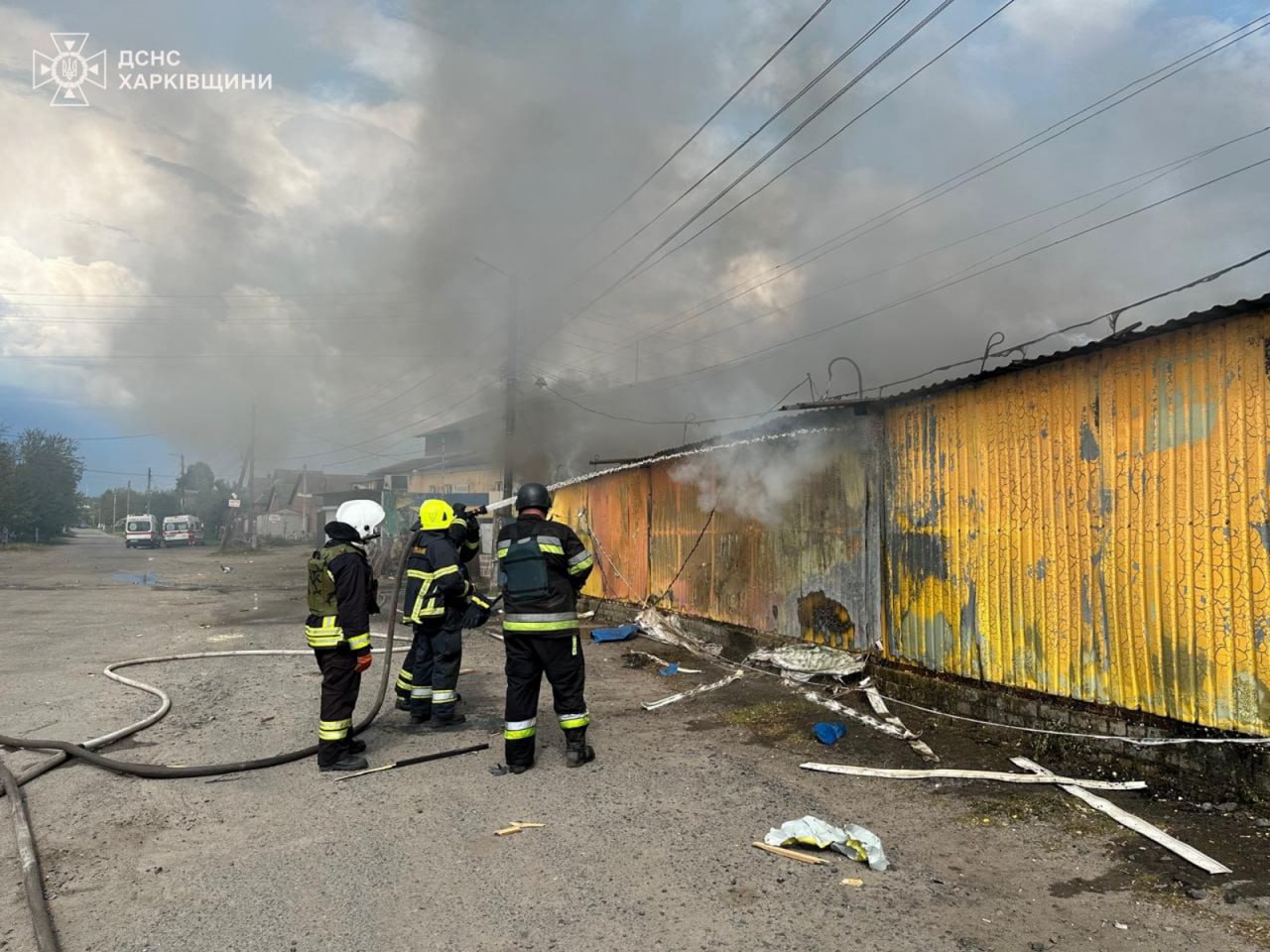 Обстріли Харківщини за добу: контузило поліціянта, є поранені