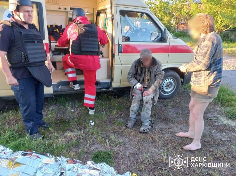 Россияне ударили авиабомбами по Волчанску на Харьковщине, женщина погибла