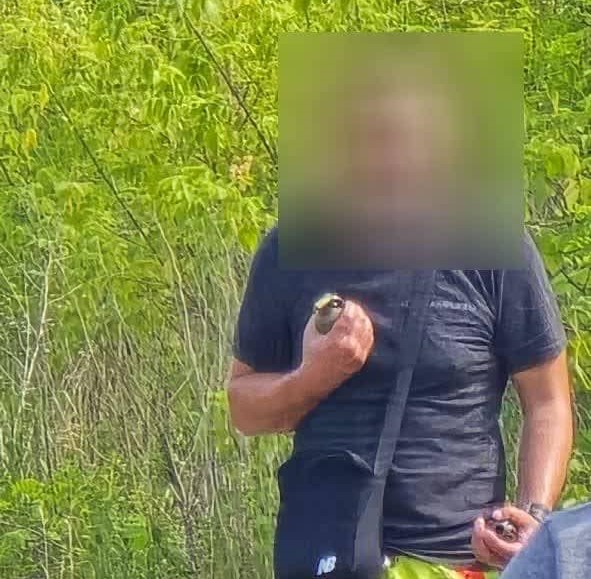 Четыре гранаты бросил в строителей мужчина в поселке под Харьковом
