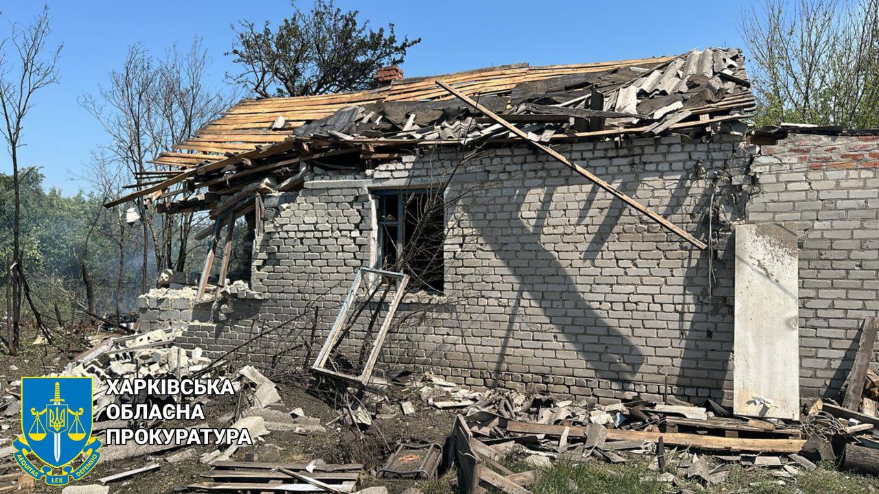 Враг ударил Искандером по Изюму и скинул 4 бомбы на село под Боровой (фото)
