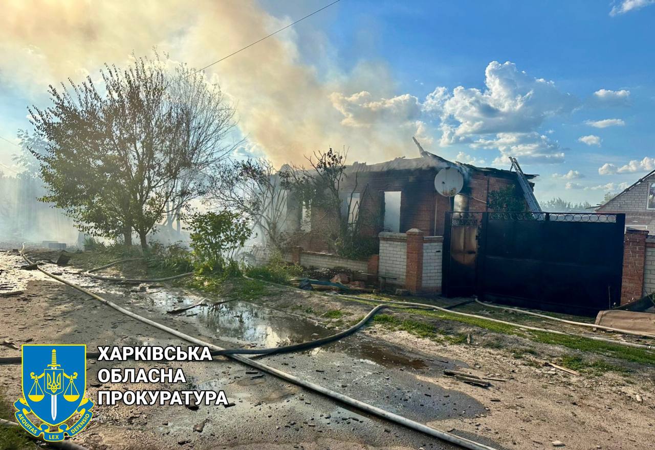 Последствия авиаудара по Циркунам под Харьковом показала прокуратура (фото)