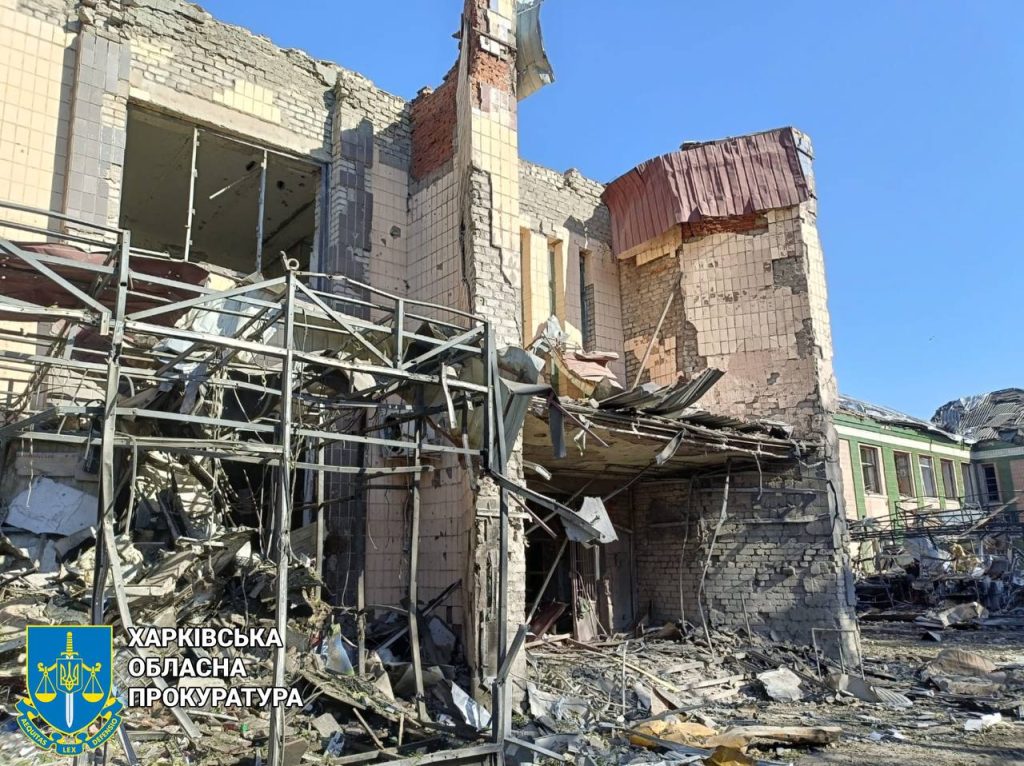 На Харківщині загинув 48-річний чоловік: тіло дістали з-під завалів (фото)