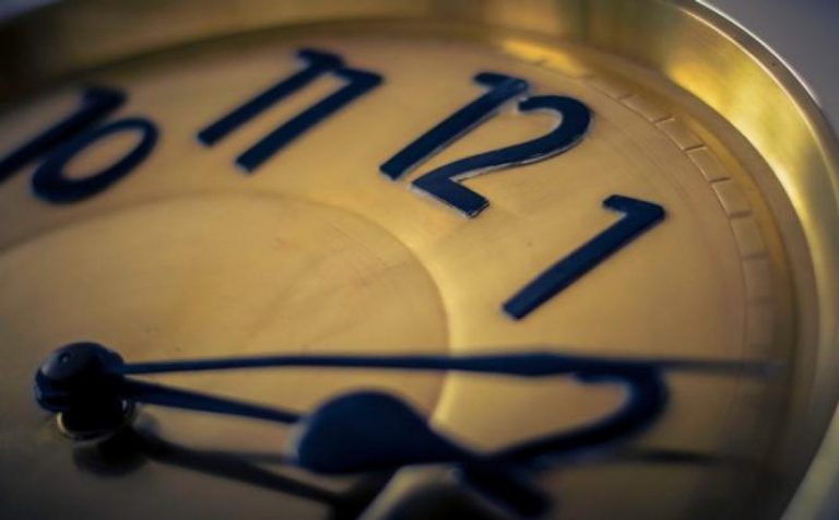 Правила комендантської години міняють, уночі можна виходити на вулицю – деталі