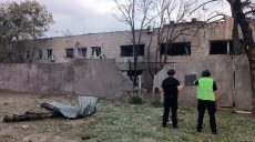Одна ракета Х-59 в Изюме попала в хлебокомбинат, вторая в дом — полиция (фото)