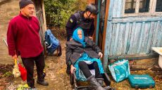 Евакуація на Харківщині: куди привозять людей і як допомагають