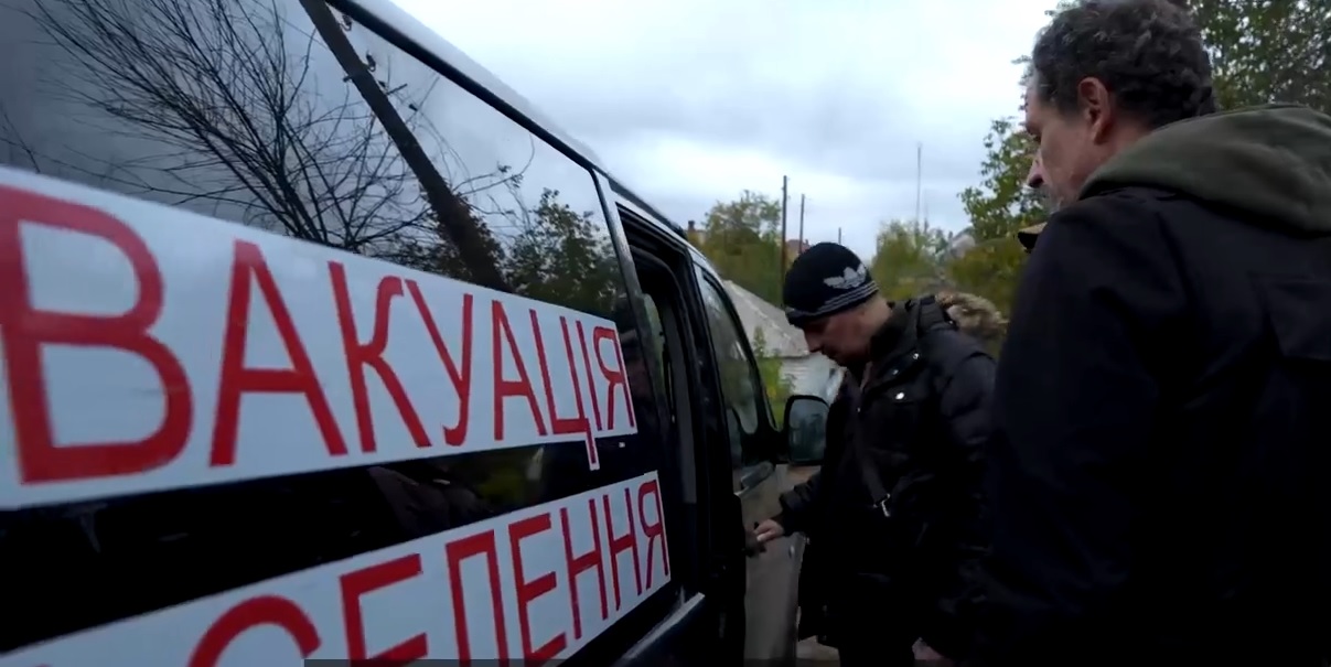Понад 4 тис. людей залишаються на Куп’янщині: що обіцяють евакуйованим (відео)