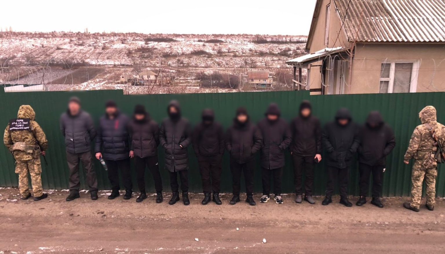 Незаконно перетнути кордон збиралися жителі Харківщини: як їх піймали (відео)