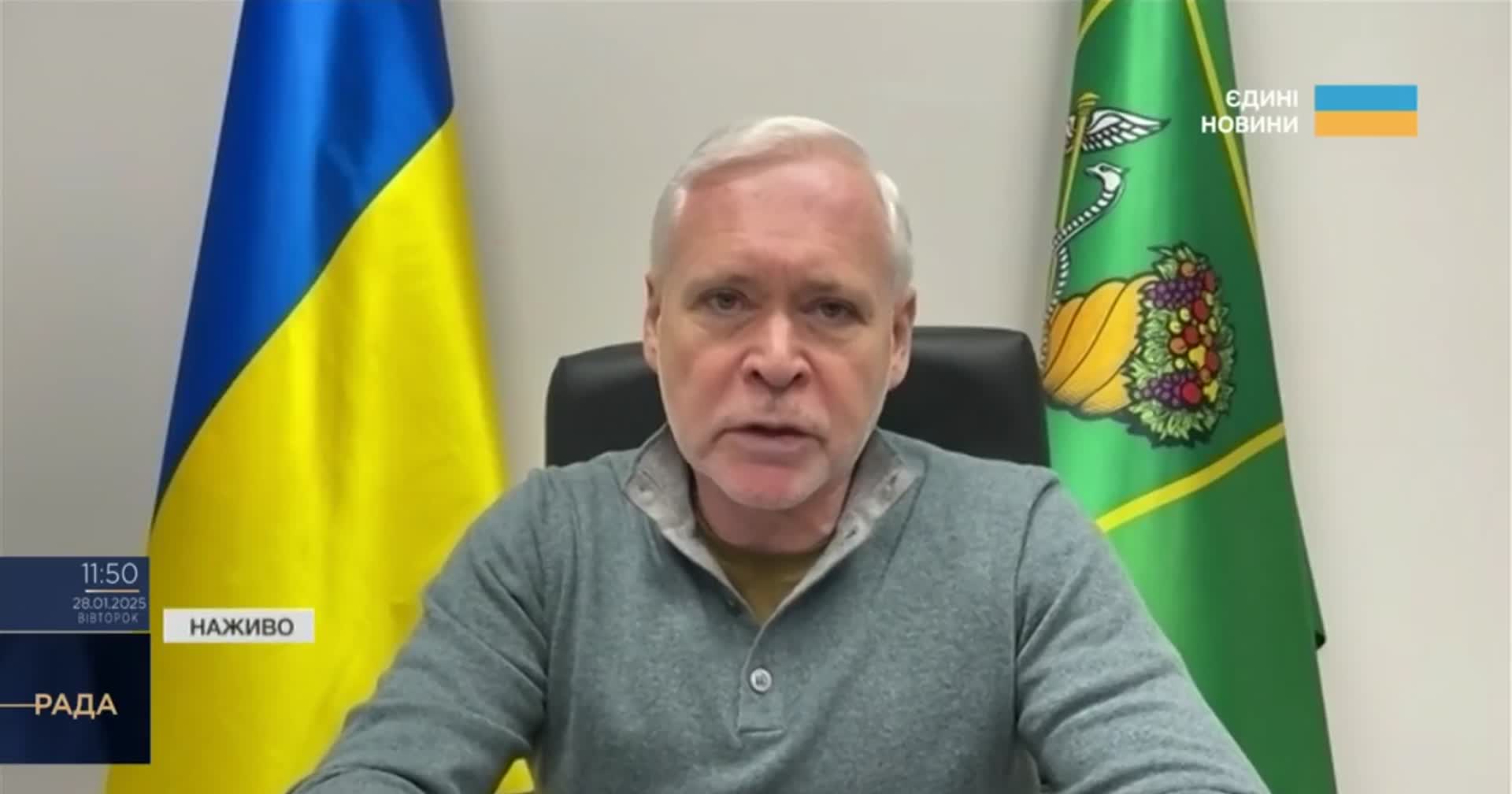 Цехи та склад згоріли повністю, пожежа досі вирує: Терехов про “приліт”