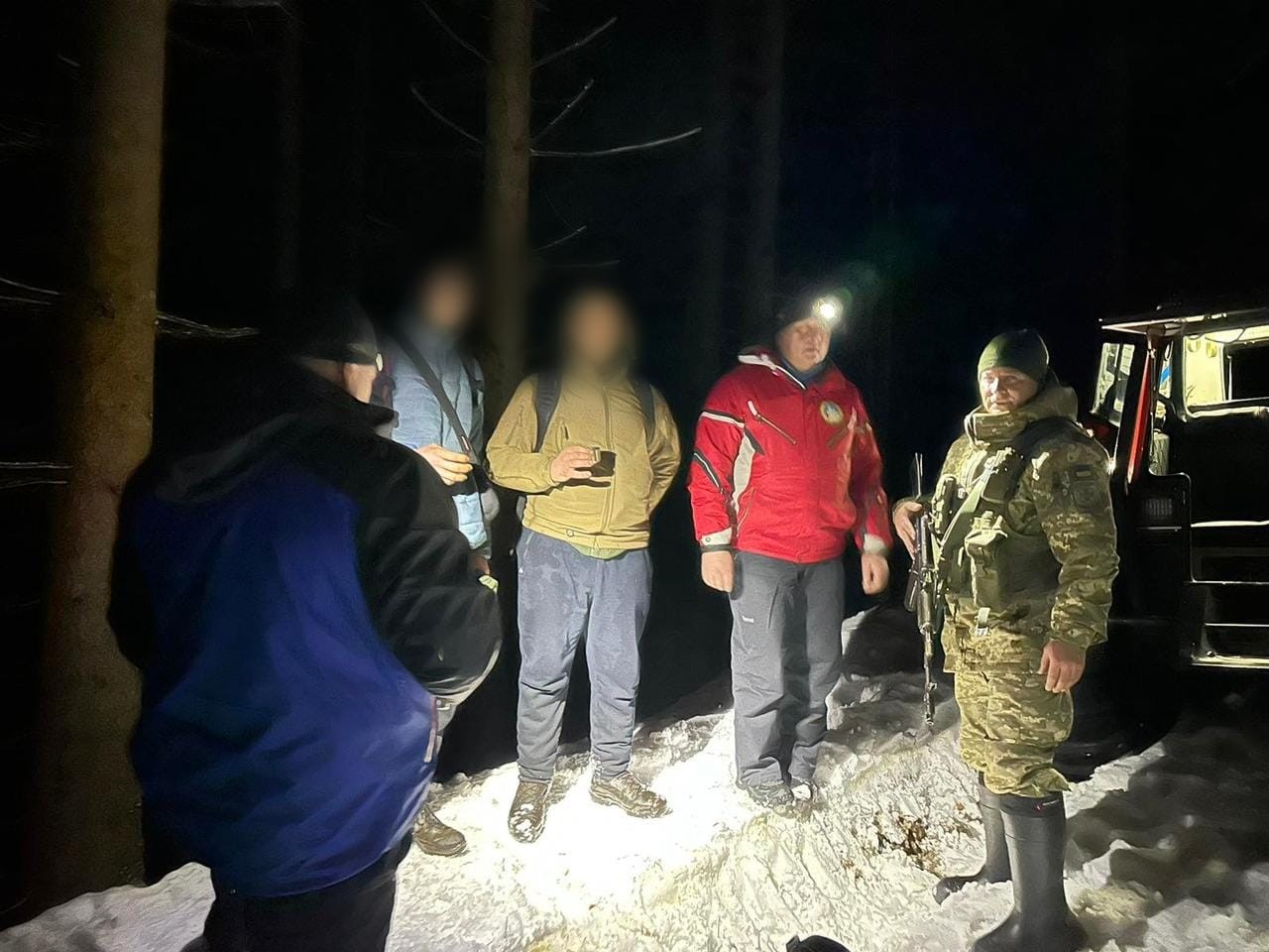 Двоє жителів Харківщини заблукали в засніжених Карпатах і не дійшли до Румунії