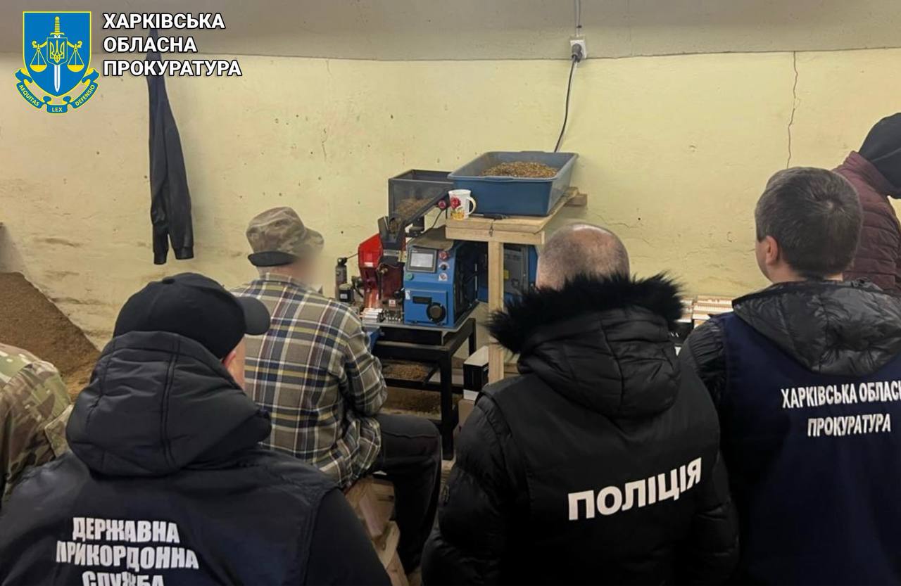 Нелегальну фабрику знайшли під Харковом: що там виготовляли
