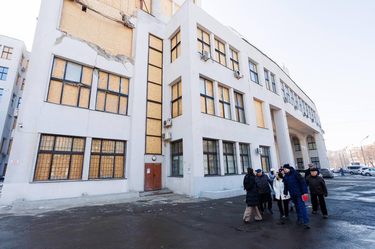 У харківському Держпромі планують за 7 млн грн відреставрувати дерев’яні вікна