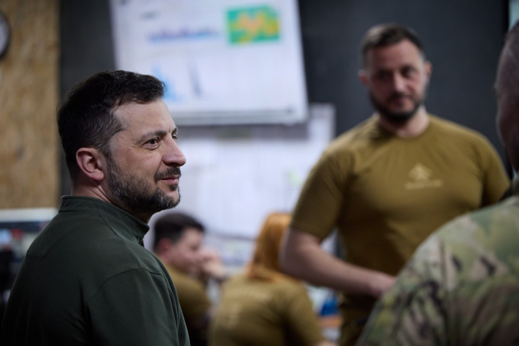 Зеленский посетил командные пункты ОТГ «Харьков» и бригады «Хартия» (видео)