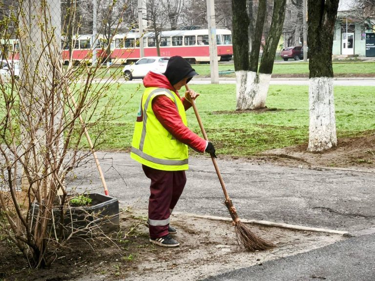 Роботу на комунальному підприємстві пропонують у Харкові: які є вакансії