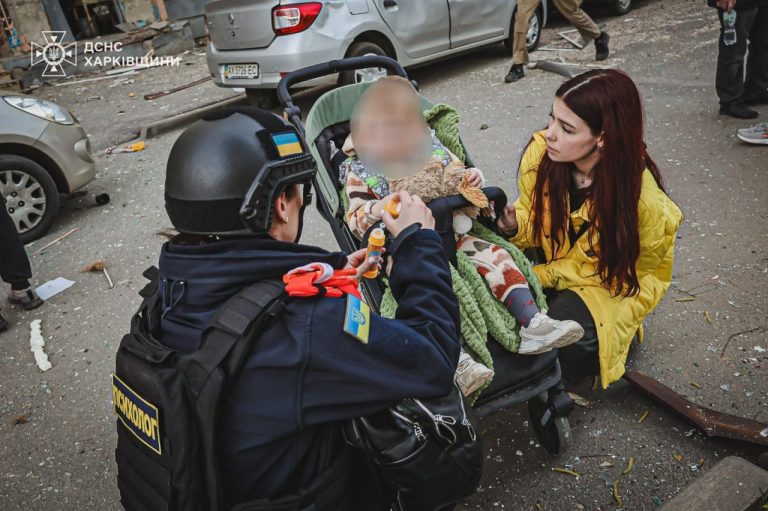 В Харькове — прилет в многоэтажку, погибший, десятки пострадавших (видео)