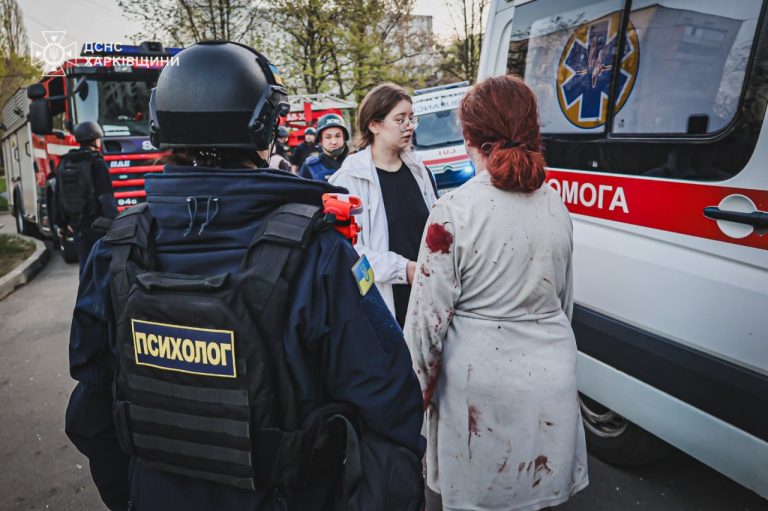 Підрив ракети над Харковом стався в повітрі: подробиці (відео з місця)