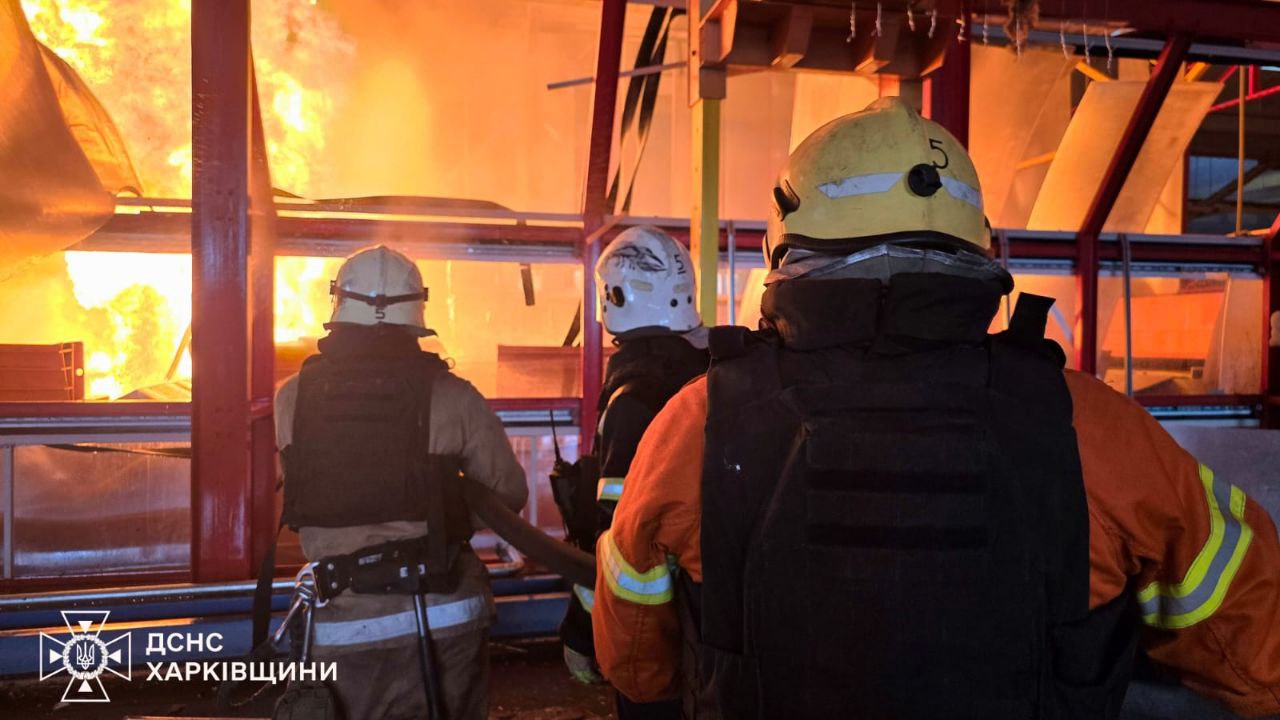 Росіяни пошкодили школу і будинки під час масованої атаки на Харків (фото)