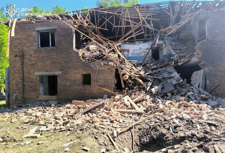 КАБы ударили по Харьковщине: пострадала женщина, произошел пожар (фото)