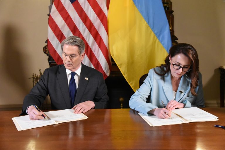 США и Украина подписали соглашение о природных ресурсах — ключевые положения