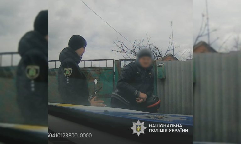 Пьяный мотоциклист без прав попался на Харьковщине – полиция не взяла взятку