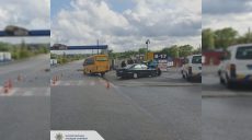 Двух мужчин повезли в больницу после ДТП в Харькове (фото)