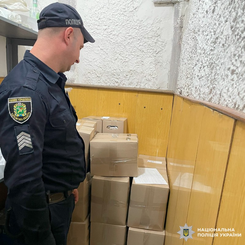 440 літрів підробної горілки поліціянти вилучили на Харківщині