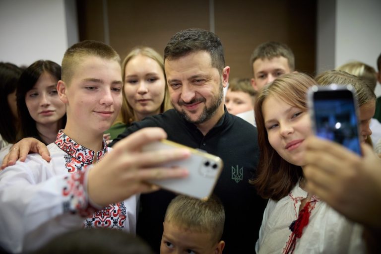 Зеленский перенес День защиты детей в Украине: когда будут отмечать