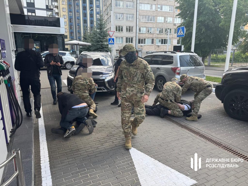 За границу за $50 000: житель Харькова искал клиентов-уклонистов