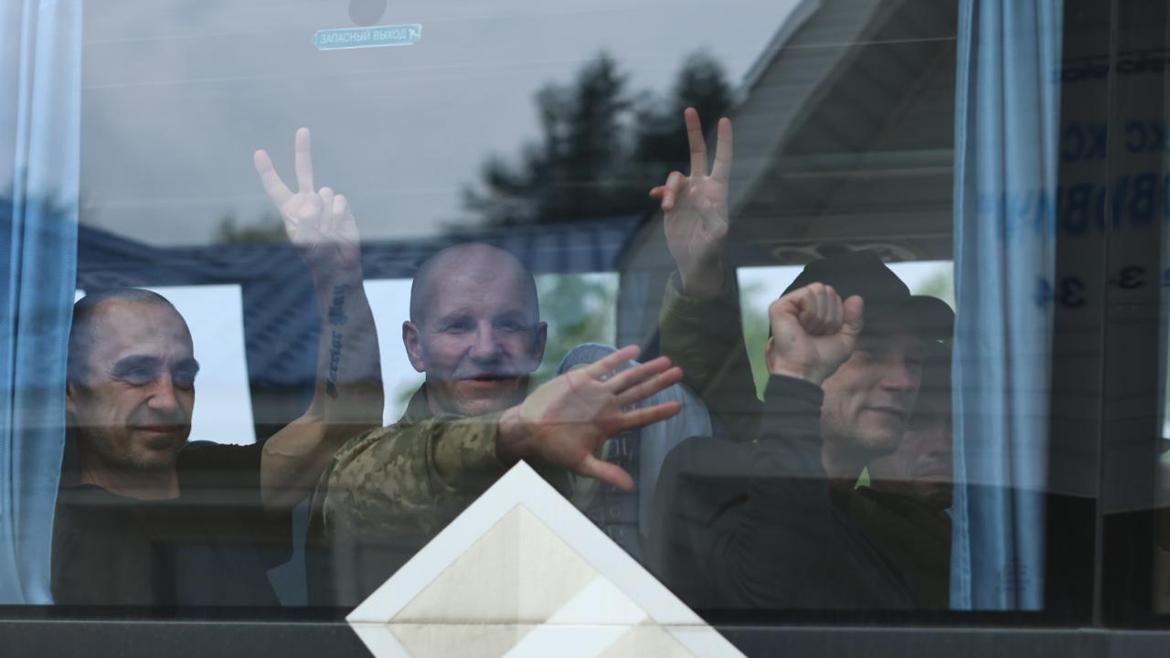 Творить диверсии, регистрировать Starlink: как РФ манипулирет родными пленных