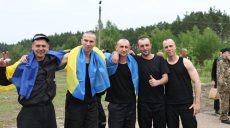 Еще 303 защитника Украины вернули домой в результате обмена