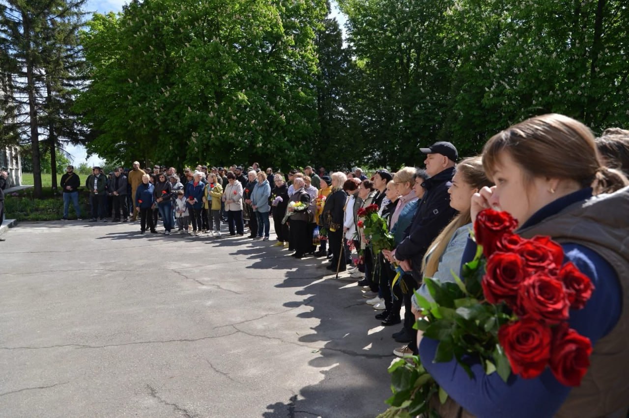 відкриття меморіальної дошки загиблому воїну у Харкові