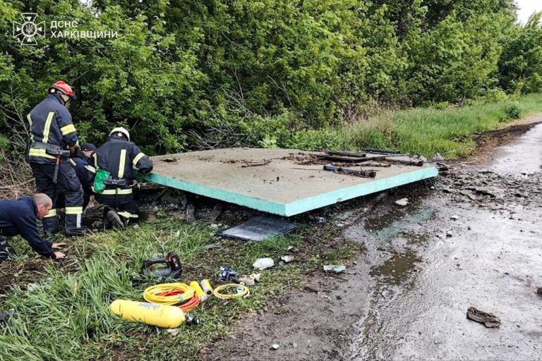 Машина влетела в бетонную остановку под Харьковом: подробности ДТП от полиции