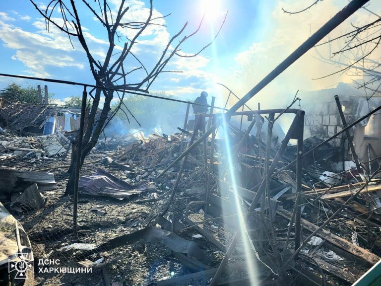 Три КАБа скинули на село на Купянщине: погибли и пострадали пожилые люди 📷
