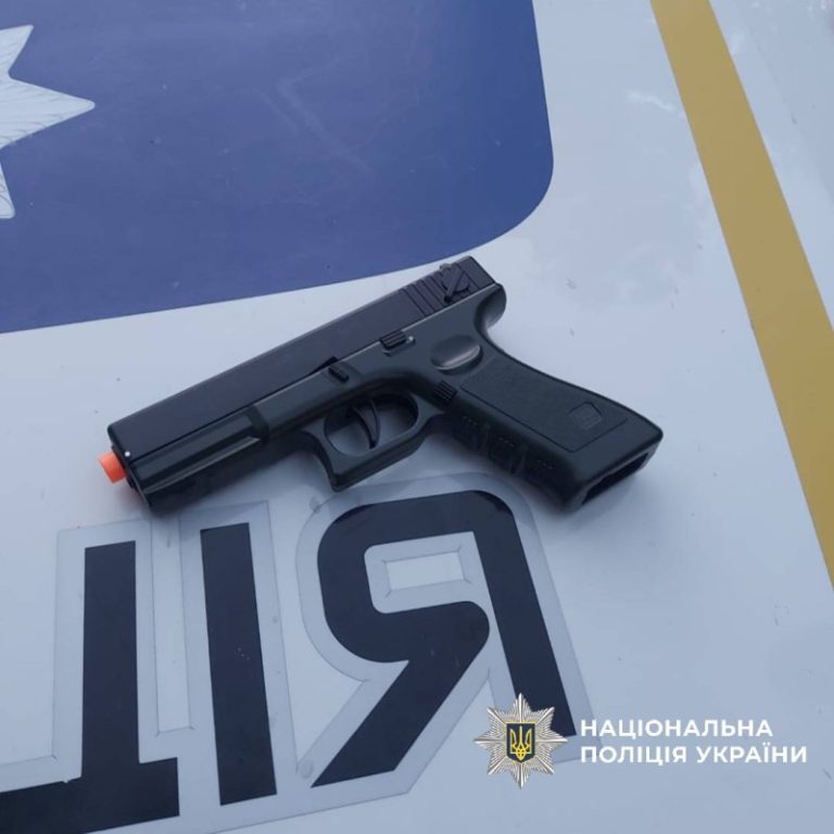 Снова стрельба в Харькове – мужчина вел огонь, стоя на балконе