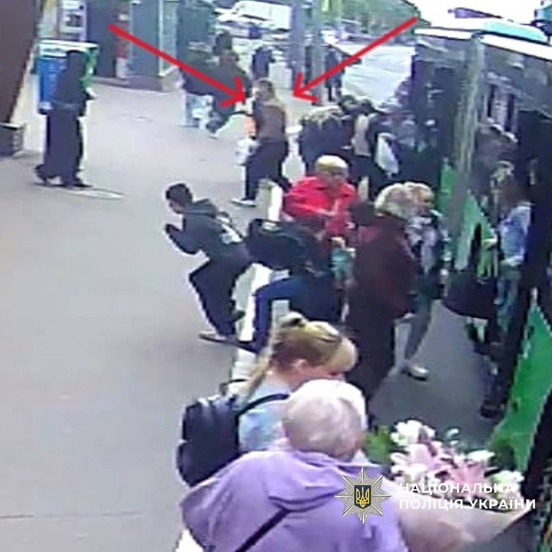 Стрельба в Харькове: неизвестный открыл огонь на остановке транспорта