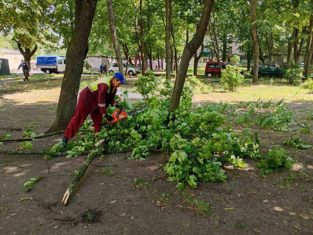 последствия ветра в Харькове