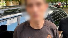 Забрызгали пенсионерке глаза и сорвали украшение: орудовали рецидивисты 📹
