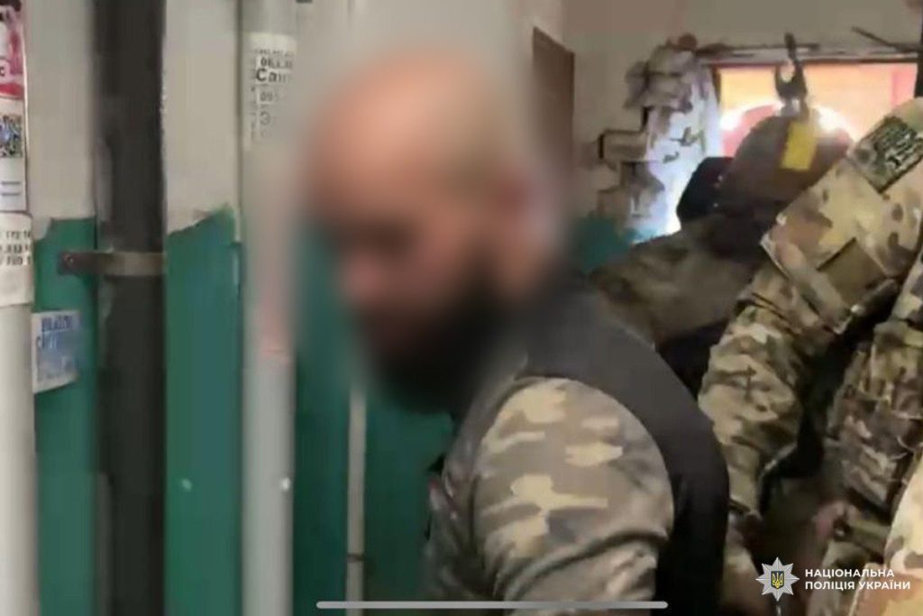 Утік і пошкодив службове авто ТЦК: на Салтівці знайшли ухилянта