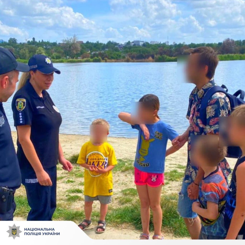 Поліцейські на пляжах Харківщини: про що попереджають відпочивальників