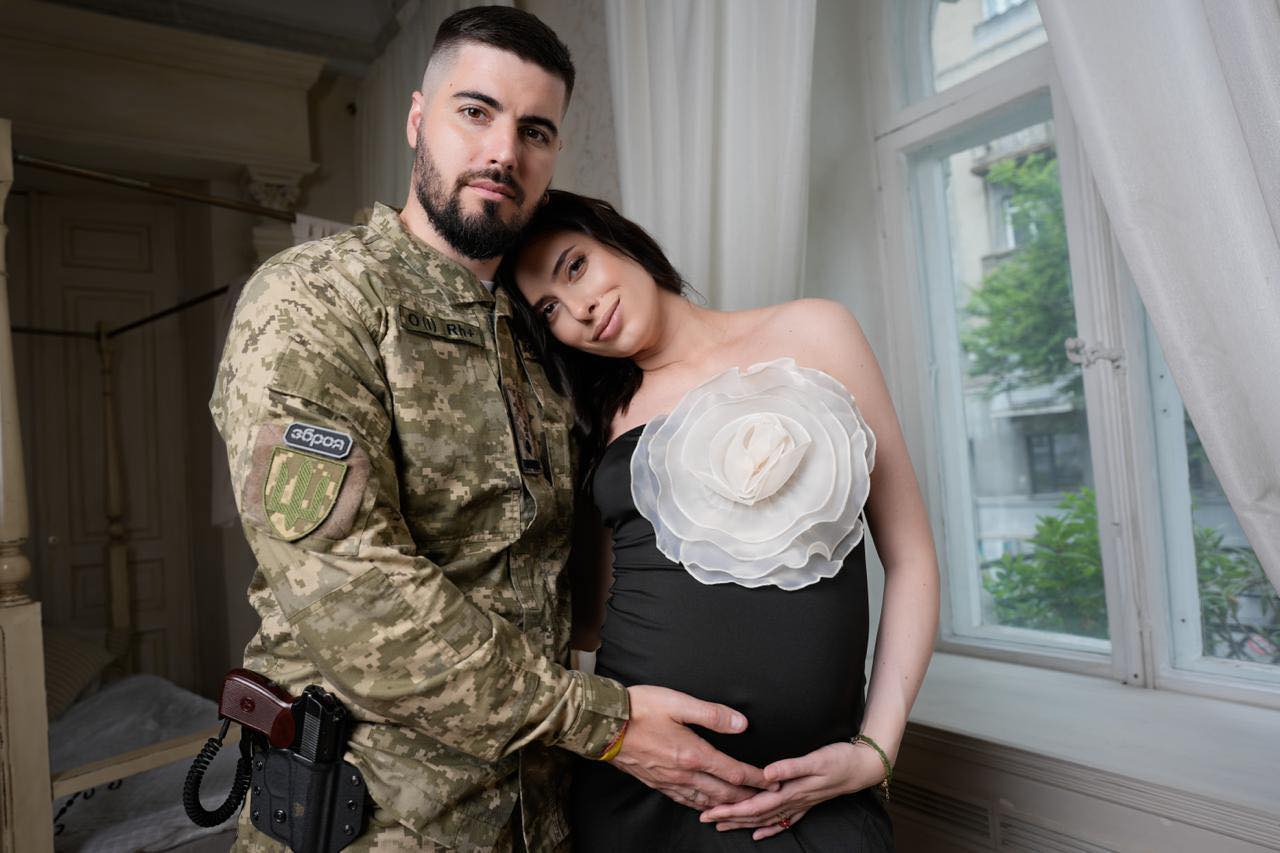 Вагітна Мезенцева та Юрій Федоренко