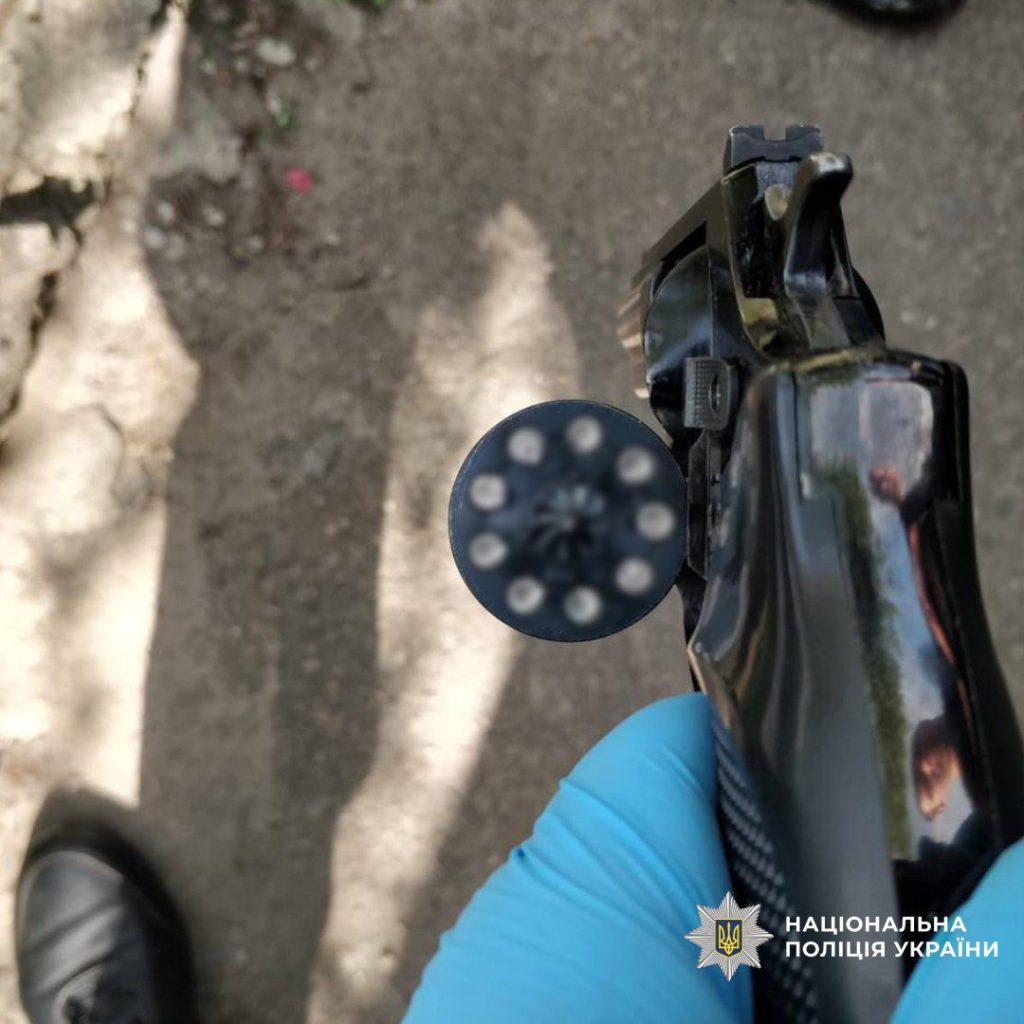 выстрелил в отчима в Харькове