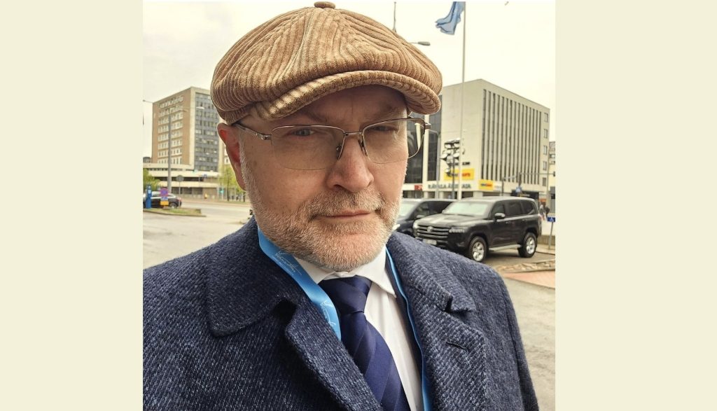 Дайте Маску телефону Коломойского — Береза