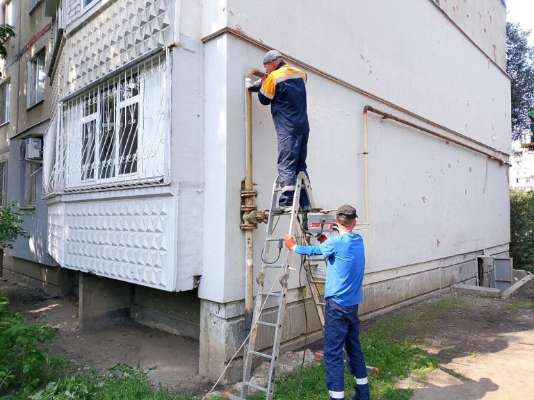 Пошкоджені обстрілом росіян газові мережі відновили у Харкові